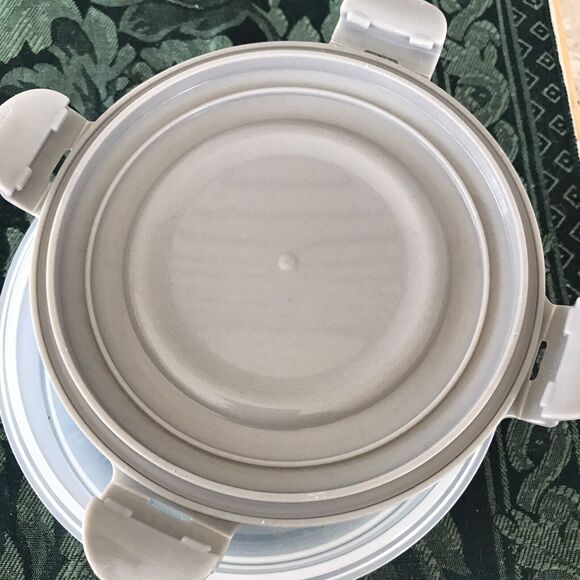 Lock And Lock Bowl - Picture 5 of 5